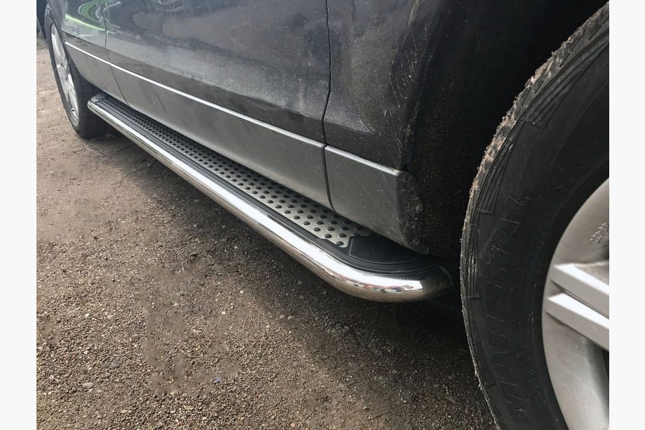 Audi Q7 2005–2015 Stranske stopnice Maydos V2 (2 kosa, aluminij/nerjavno jeklo) Image