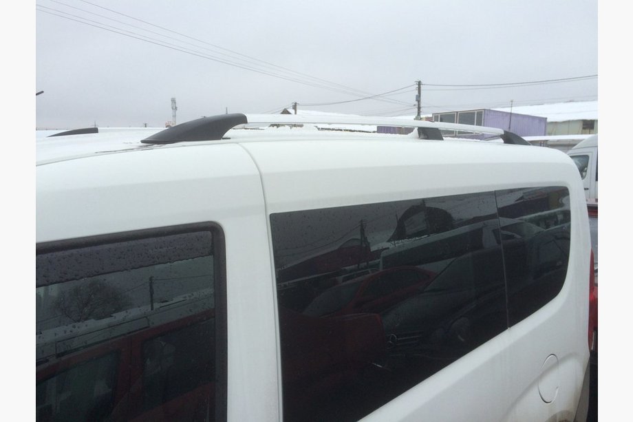 Opel Combo 2012–2018 Kromirane strešne sani Maxi, plastične nogice Fotografija 3