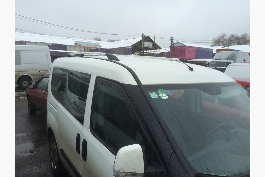 Opel Combo 2012–2018 Kromirane strešne sani Maxi, plastične nogice Fotografija 4