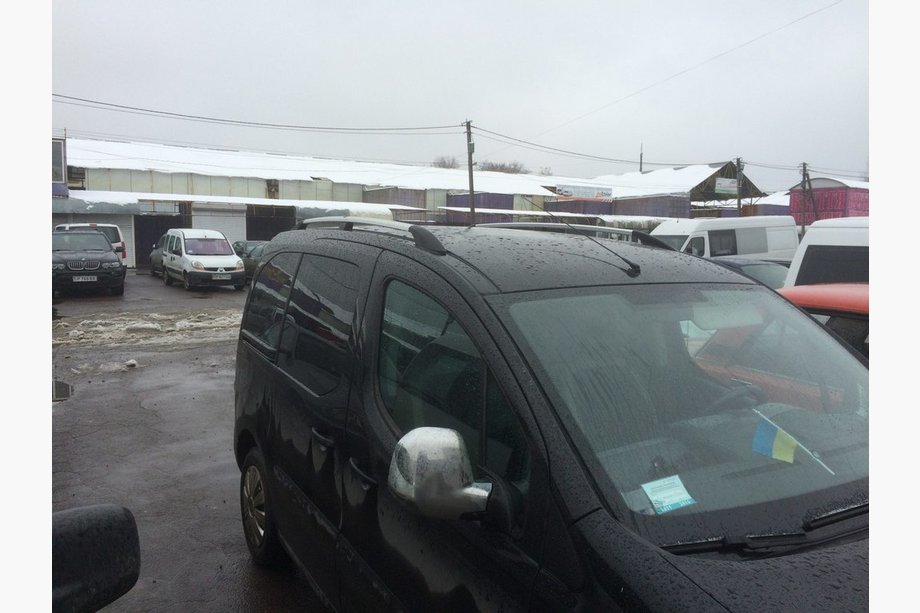 Citroen Berlingo 2008–2018 Kromirane strešne letve S plastičnimi nogami Fotografija 3