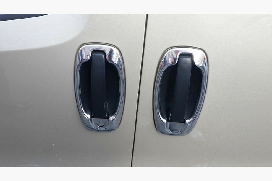 Opel Combo 2012–2018 Okrasni okvirji okrog kljuk (4 kosi, nerjavno jeklo) Carmos - turško nerjaveče jeklo Image