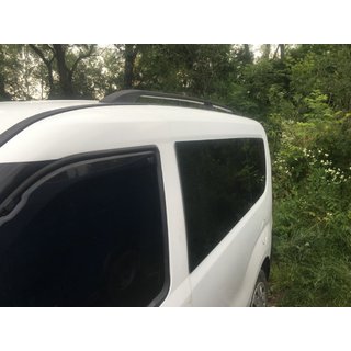 Črni strešni relingi fotografija 4