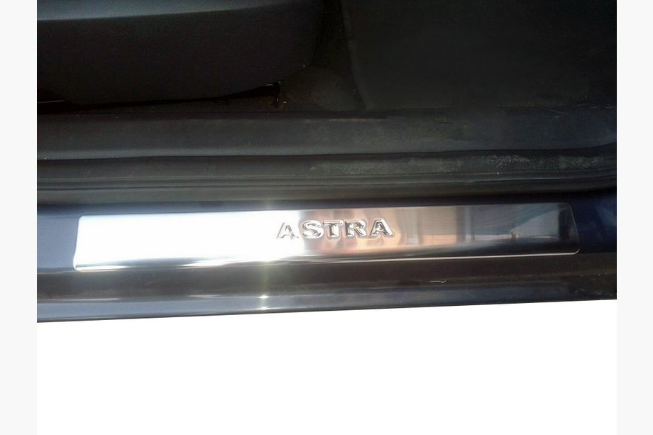 Opel Astra H 2004–2013 Kromirane letvice pragov Omsa (4 kos, nerjavno jeklo) Fotografija 3