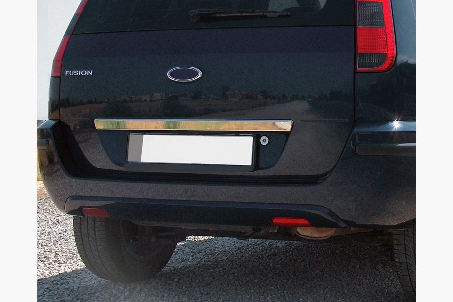 Ford Fusion 2002–2012 Okrasna letev nad registrsko tablico za pokrov prtljažnika (nerjavno jeklo) Carmos - turško nerjaveče jeklo Image