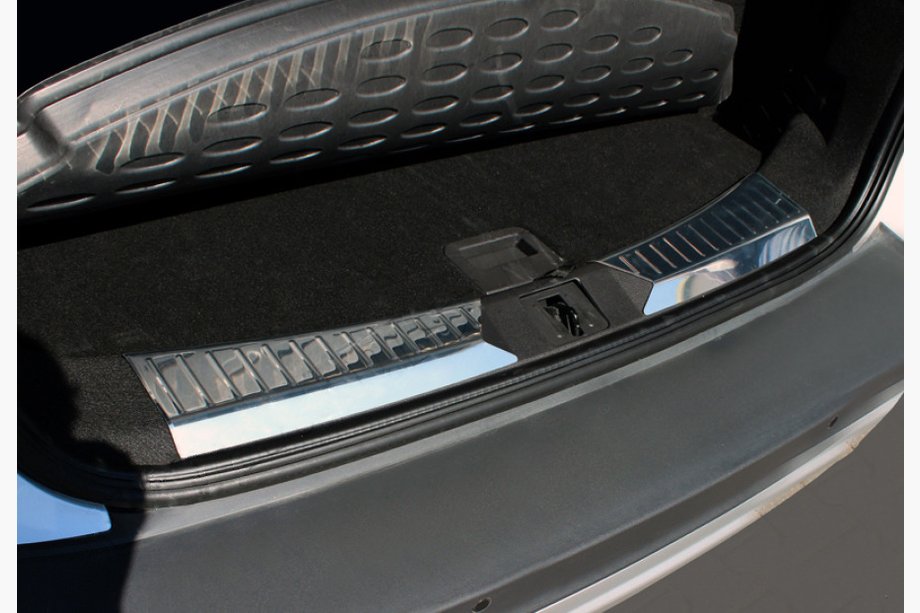 Ford Kuga/Escape 2013–2019 Obloga praga prtljažnika 2013-2016 (2 dela, nerjavno jeklo) Image