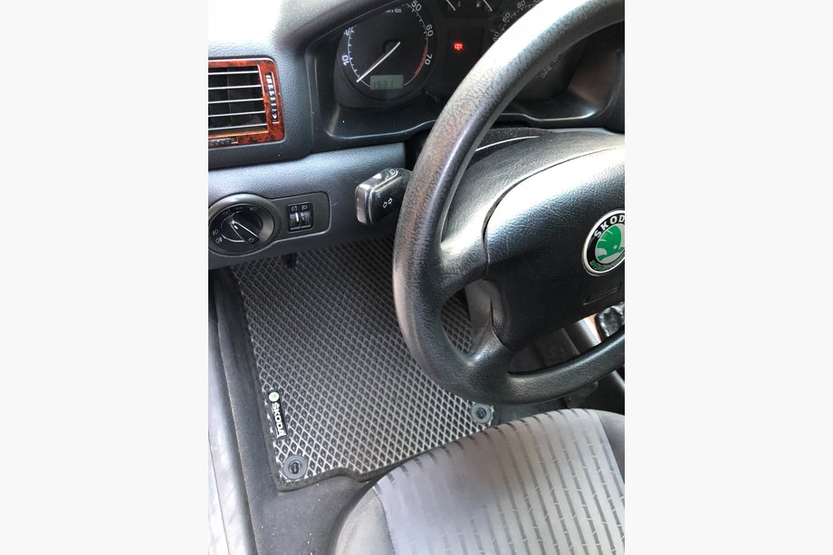Skoda Octavia I Tour A4 1996–2010 EVA avtomobilske preproge (črne) Image