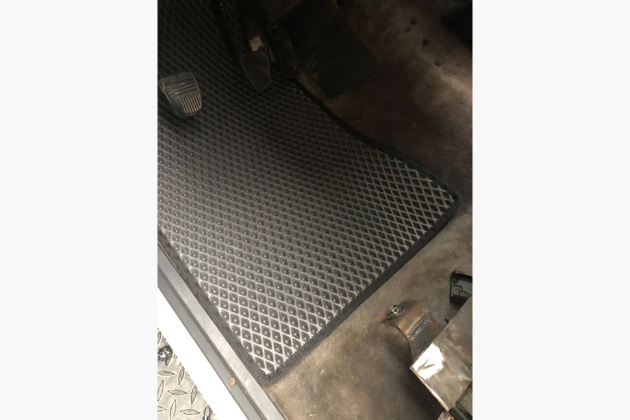 Toyota Land Cruiser 70 1984– EVA avtomobilske preproge (črne) Image