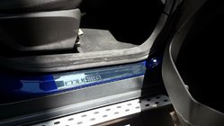Ford Courier 2014–2023 Zaščitne letve pragov OmsaLine (4 kosi, nerjaveče jeklo) fotografija 2