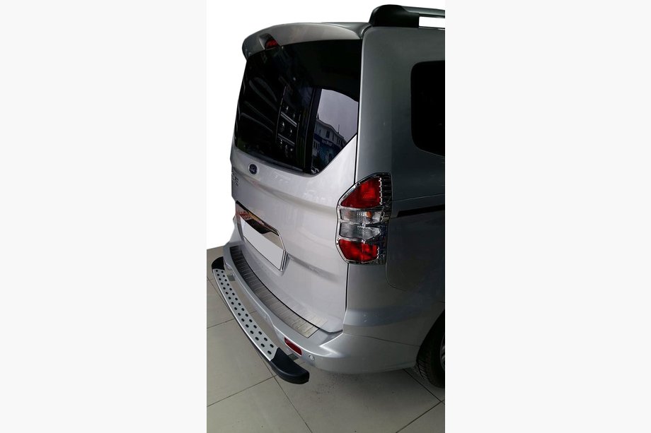 Ford Courier 2014–2023 Zadnji zaščitni lok DotLine Image
