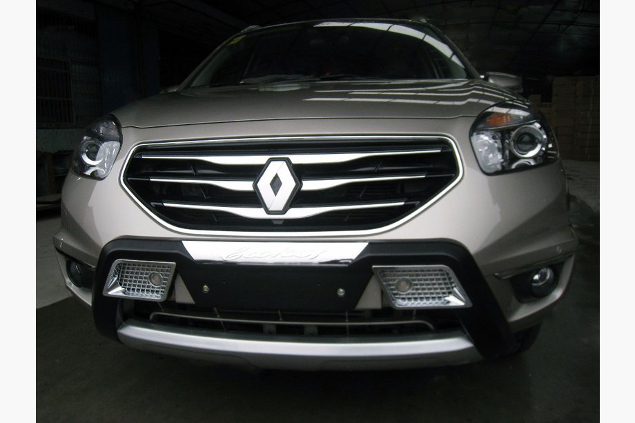 Renault Koleos 2008–2016 Sprednja obloga (plastika) Image