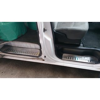 Kromirane letve pragov OmsaLine (3 kos, nerjaveče jeklo) Hyundai H200, H1, Starex 1998–2007 fotografija 2
