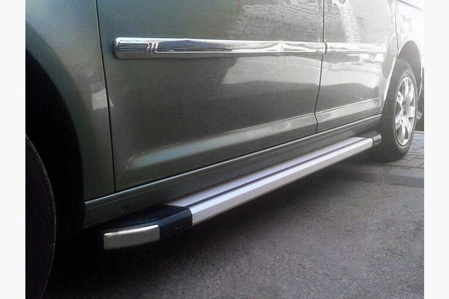 Volkswagen Caddy 2004–2010 Stranske stopnice Rainbow (2 kos, aluminij) Image