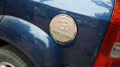 Hyundai Tucson JM 2004– Pokrov lopute rezervoarja za gorivo (nerjaveče jeklo) fotografija 5