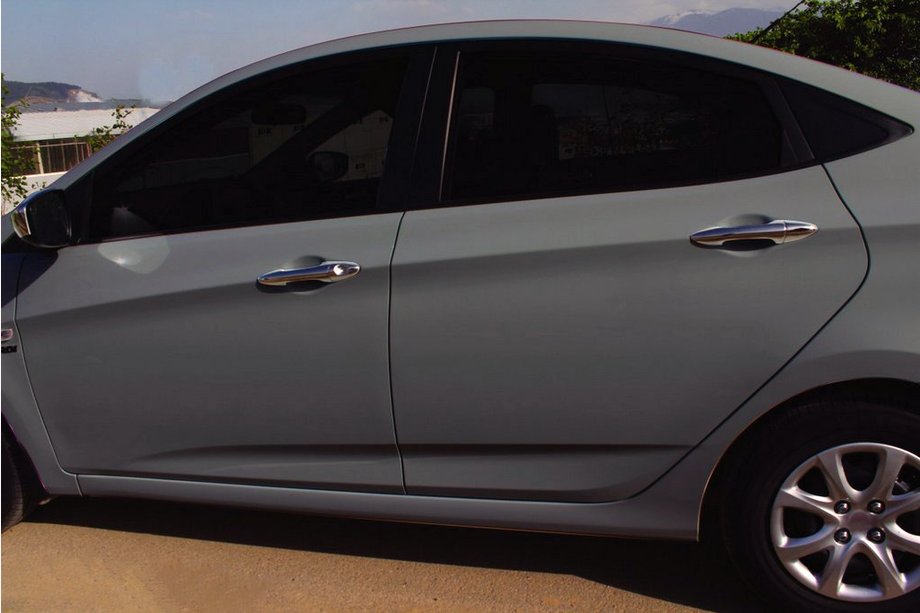 Hyundai Accent 2011–2017 Kromirane obloge kljuk vrat (4 kosi, nerjavno jeklo) OmsaLine - italijansko nerjavno jeklo Image