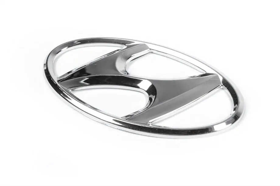 Hyundai Santa Fe 1 2000–2006 Emblem (samolepilna nalepka, 125 mm (65 mm)) Image