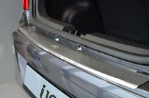Hyundai I-10 2008–2013 Nerjaveča obloga zadnjega odbijača z zavihkom Natanika fotografija 1