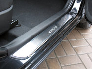 Kia Ceed 2007–2012 Nerjaveče letve pragov Nataniko (4 kosi) Premium - 3M lepilni trak, 0,8 mm fotografija 1