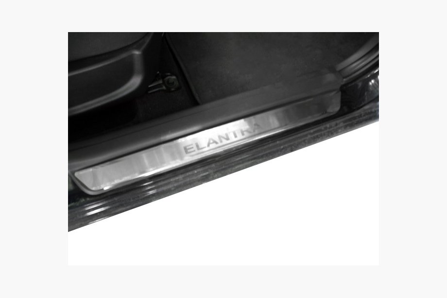 Hyundai Elantra (HD) 2006–2011 Nerjaveče letve pragov Nataniko (4 kosi) Image