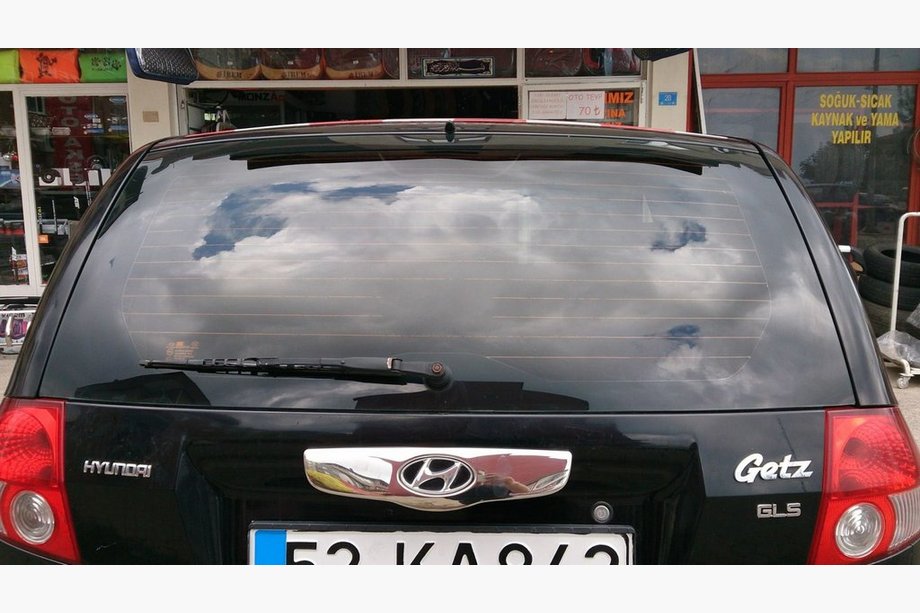 Hyundai Getz 2002– Kromirana obloga nad registrsko tablico (2002-2006, nerjaveče jeklo) Image