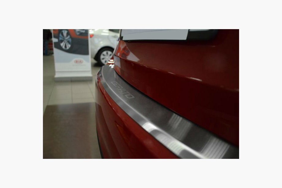 Kia Cerato 3 2013–2018 Nerjaveča letev za zadnji odbijač z zavihkom Nataniko (nerjavno jeklo) Image