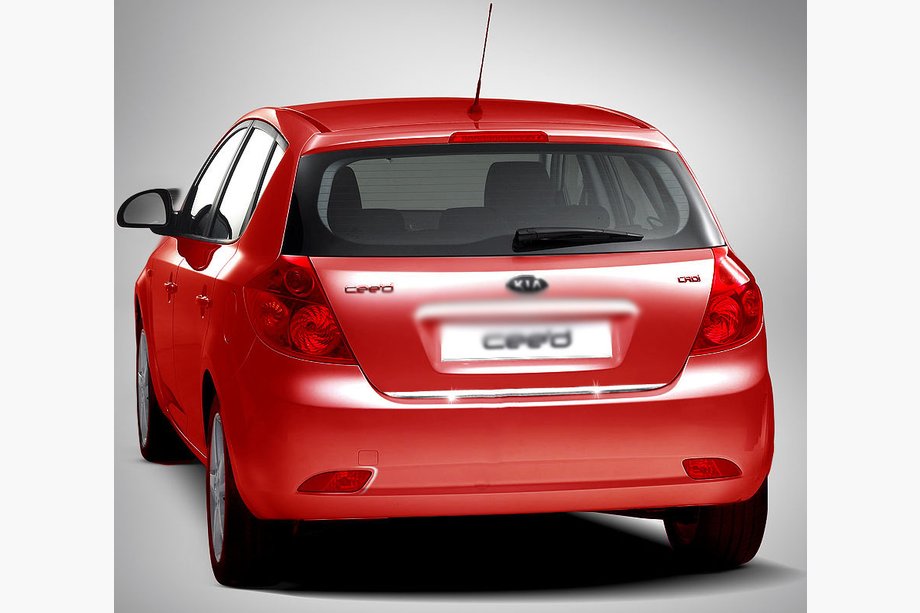 Kia Ceed 2007–2012 Zaščitna letev roba prtljažnika (HB, inox) Image