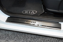Kia Ceed 2012–2018 Nerjaveče letve pragov Nataniko (4 kosi) Premium - 3M lepilni trak, 0,8 mm fotografija 1