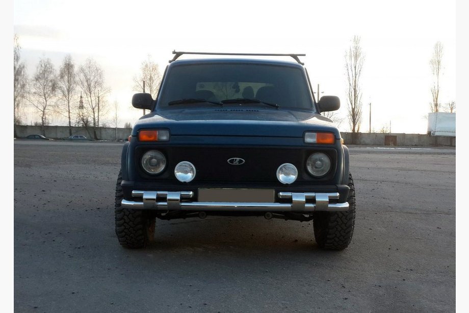 Lada Niva in Urban 1977– Sprednji zaščitni lok ST015 (nerjaveče jeklo) Image