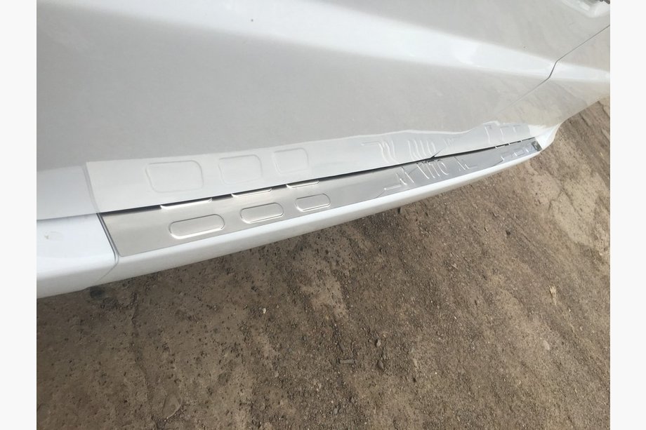 Mercedes Vito W639 2004–2014 Zaščitna obloga zadnjega odbijača brez zavihka (Carmos, nerjaveče jeklo) Fotografija 2