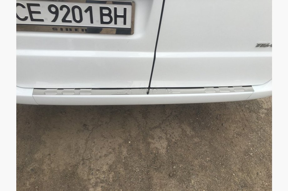 Mercedes Vito W639 2004–2014 Zaščitna obloga zadnjega odbijača brez zavihka (Carmos, nerjaveče jeklo) Fotografija 3