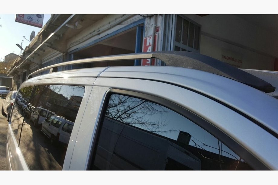 Mercedes Viano 2004–2014 Črne strešne vzdolžne letve ELITE (plastična noga) Dolga medosna razdalja (ExtraLong) Fotografija 13