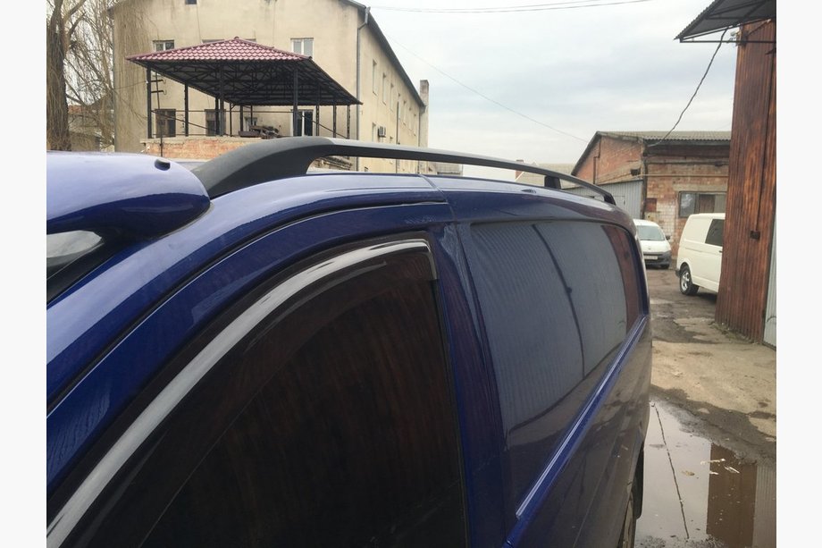 Mercedes Viano 2004–2014 Črne strešne vzdolžne letve ELITE (plastična noga) Dolga medosna razdalja (ExtraLong) Fotografija 12