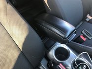 Nissan Juke 2010–2019 Naslon za roko fotografija 1