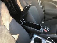 Nissan Juke 2010–2019 Naslon za roko fotografija 2