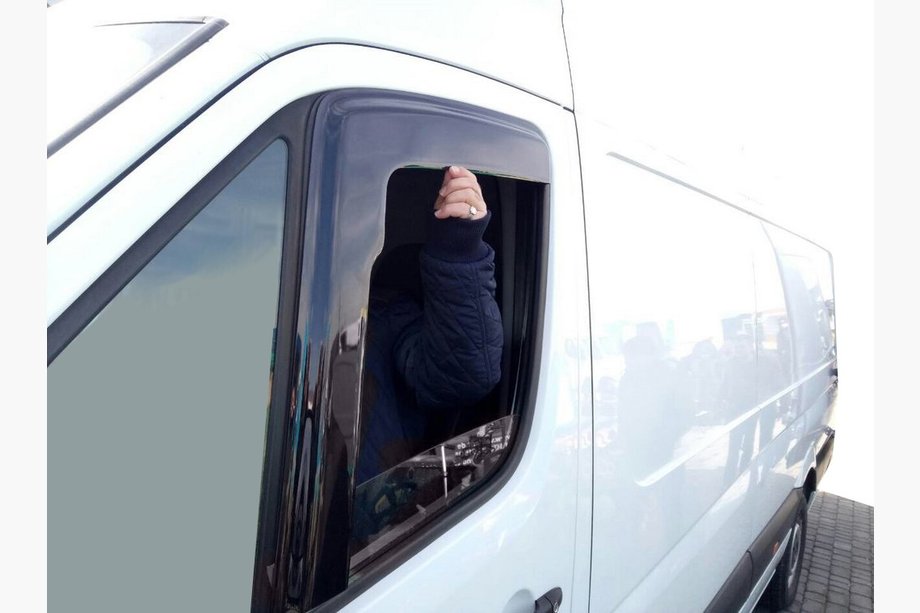 Mercedes Sprinter W901/902/903/904/905 1995–2006 Vetrni deflektorji oken, L-oblike (2 kos, DDU) Image