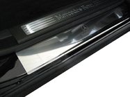 Mercedes ML W164 2005–2011 Nerjaveče letve pragov Nataniko (4 kosi) Standard – lepilni trak Lohmann, 0,5 mm fotografija 1