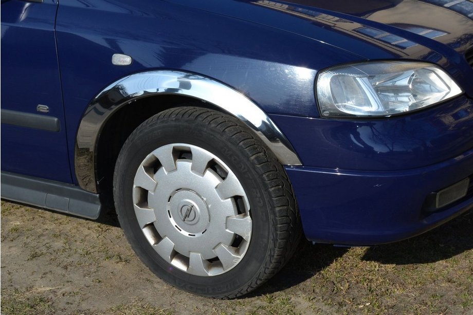 Opel Astra G Classic 1998–2012 Nerjaveče obrobe blatnikov (4 kosi) Image