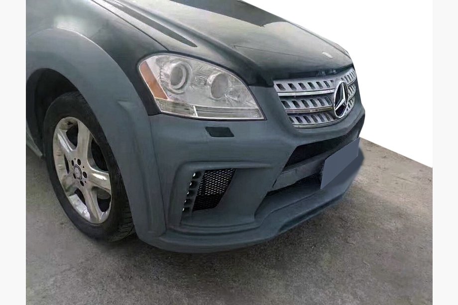 Mercedes ML W164 2005–2011 AMG komplet karoserijskega bodykita (celotni odbijači) Image