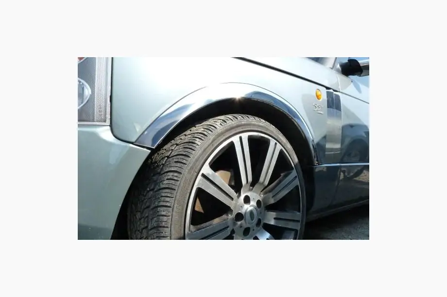 Range Rover III L322 2002–2012 Nerjaveče obrobe blatnikov (4 kosi) Image
