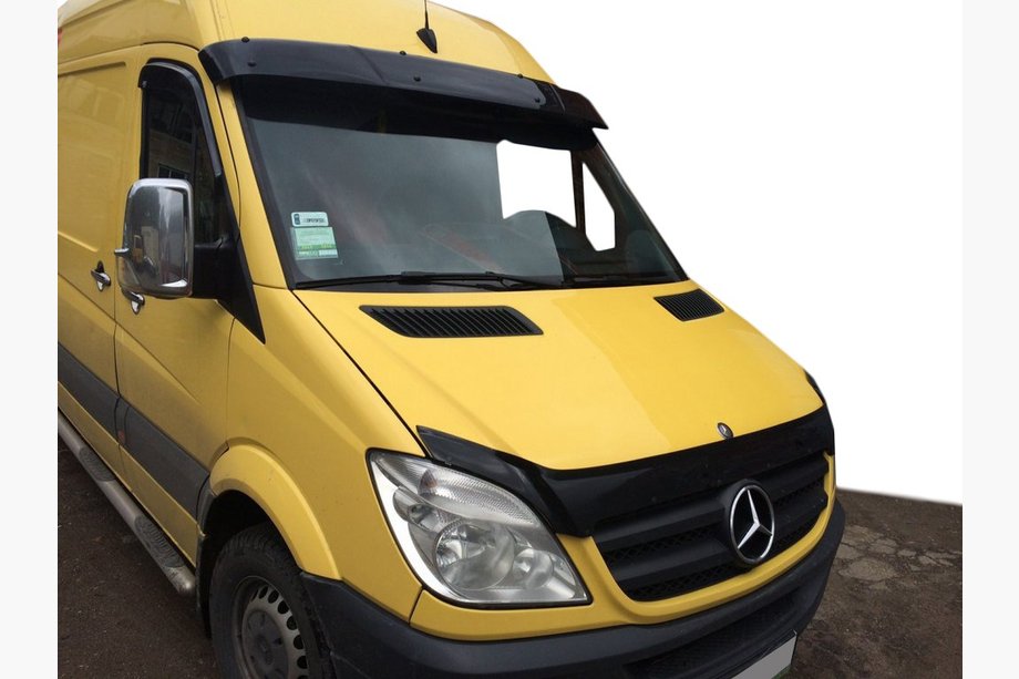 Mercedes Sprinter W906 2006–2018 Vizir za vetrobransko steklo na okvirju V1 (črni visok sijaj, 5 mm) Image