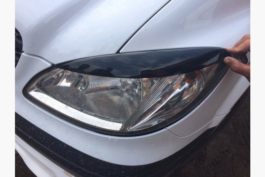 Mercedes Viano 2004–2014 Ravne obrvi za žaromete (črne) Image