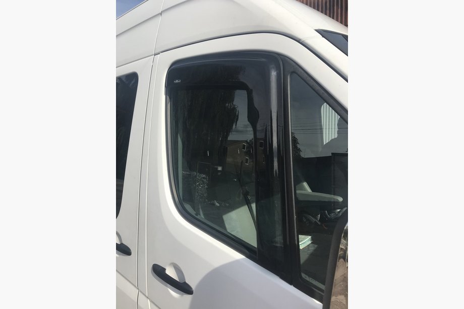 Mercedes Sprinter W906 2006–2018 Lepljeni vetrni deflektorji za okna (2 kos, HIC) Fotografija 13