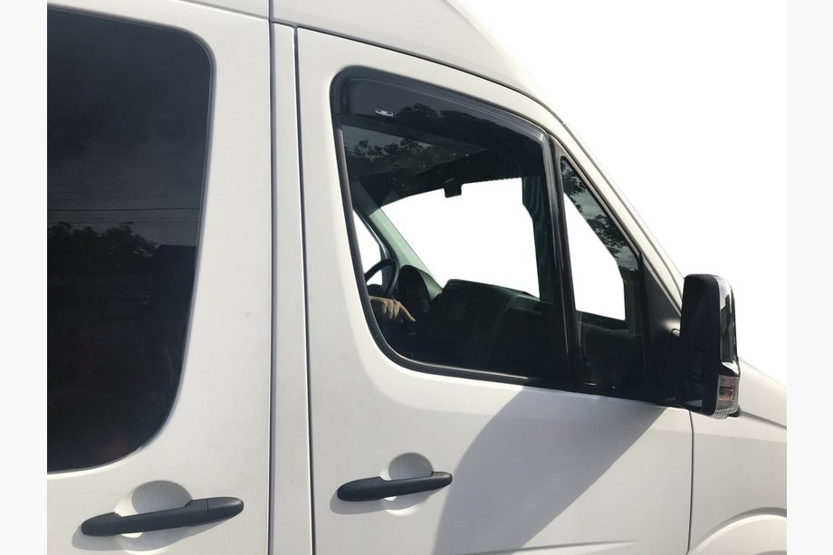 Mercedes Sprinter W906 2006–2018 Lepljeni vetrni deflektorji za okna (2 kos, HIC) Fotografija 4