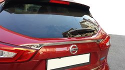 Nissan Qashqai 2014–2021 Okrasna letev nad registrsko tablico (nerjaveče jeklo) OmsaLine - italijansko nerjavno jeklo fotografija 1