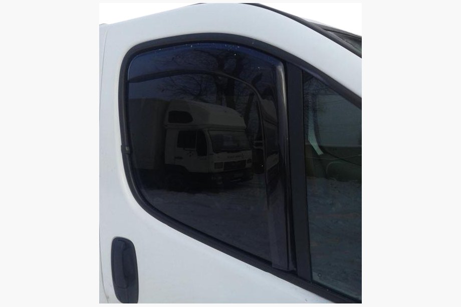 Renault Trafic 2015– RAZPRODAJA! Vstavljivi deflektorji oken (2 kos, HIC) Image