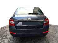 Skoda Octavia III A7 2013–2019 Kromirana letvica nad registrsko tablico (nerjaveče jeklo) fotografija 1
