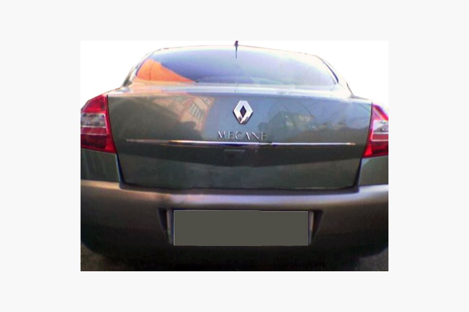 Renault Megane II 2004–2009 Kromirana letev nad registrsko tablico (SD, nerjavno jeklo) Image