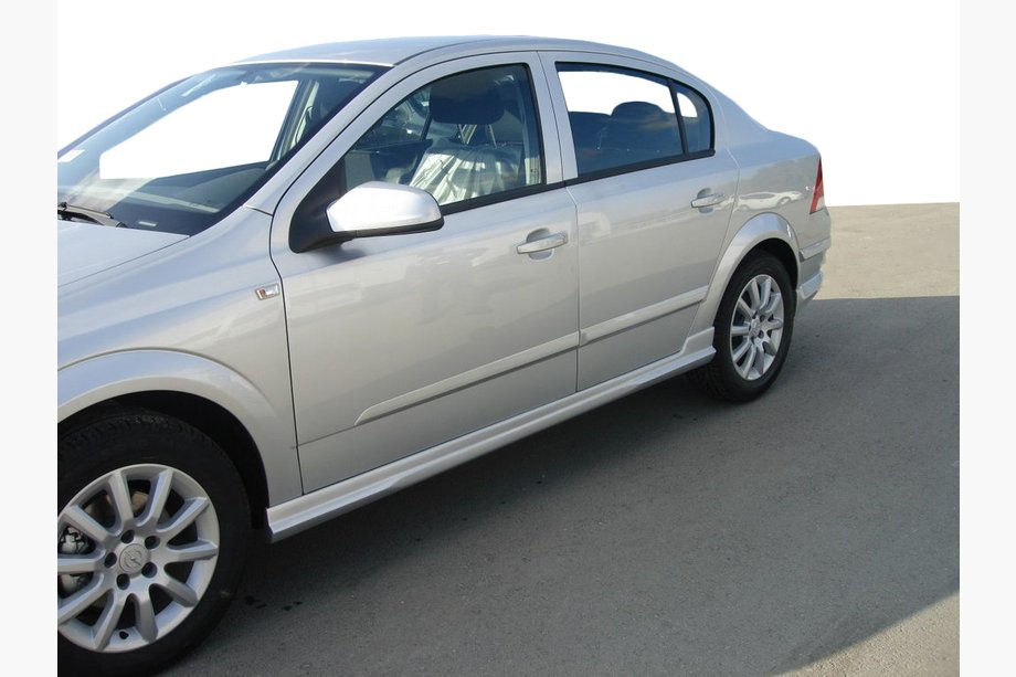Opel Astra H 2004–2013 Stranski pragovi Sedan (za lakiranje) Image