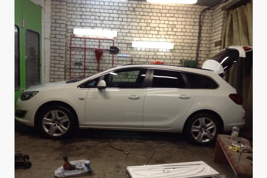 Opel Astra J 2009–2015 Kompletna obroba oken (Sport Tourer, 12 kos, nerjavno jeklo) Fotografija 4