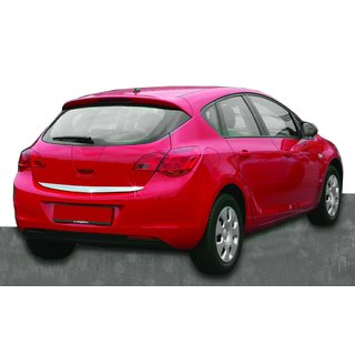 Nerjaveča zaščitna letvica roba prtljažnika Opel Astra J 2009–2015 fotografija 1