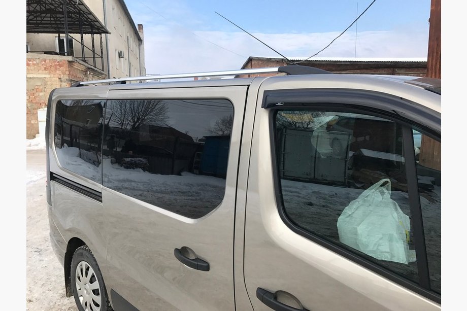 Renault Trafic 2015– Kromirane strešne sani Fotografija 4